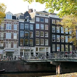 Bij Tijn Op De Gracht Bed & Breakfast